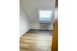 3 WG-Zimmer-DG-Wohnung in zentraler Lage zimmer