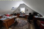 Große 5-Zi-Wohnung-WFL ca. 140 m² 3-4-SchlafZimmer hochw. Einbauküche extra ArbeitsZimmer Terrassen-Balkon 1. OG mit Garage.