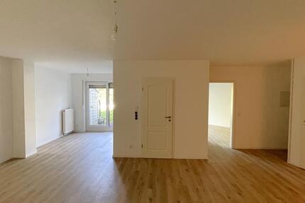 Solid, unconventionally designed 2-room terrace apartment in Wiesbaden Bierstadt with garage 2 zimmer