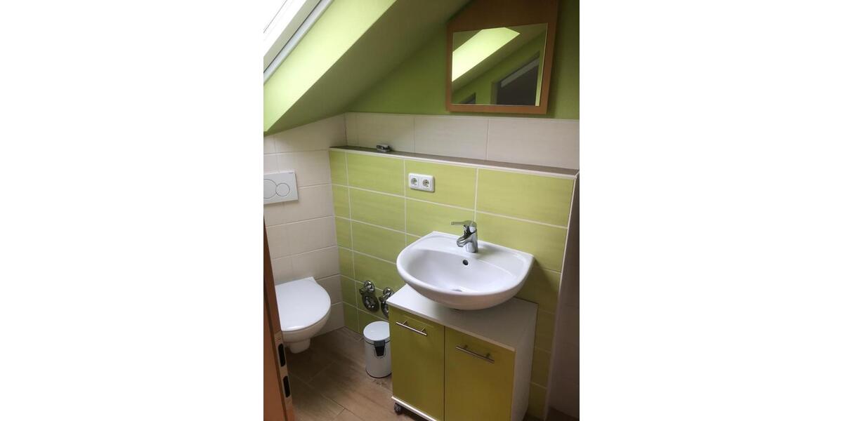 Dachgeschoßwohnung Oberkotzau - 1 Zimmer, 20 m&sup2;, 345&euro; | Angebot:26281610