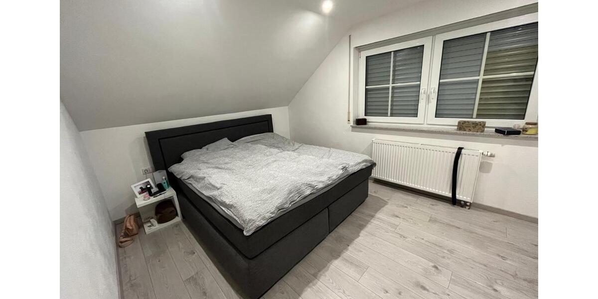 Dachgeschoßwohnung Illingen - 2.5 Zimmer, 66 m&sup2;, 1.150&euro; | Angebot:24514670