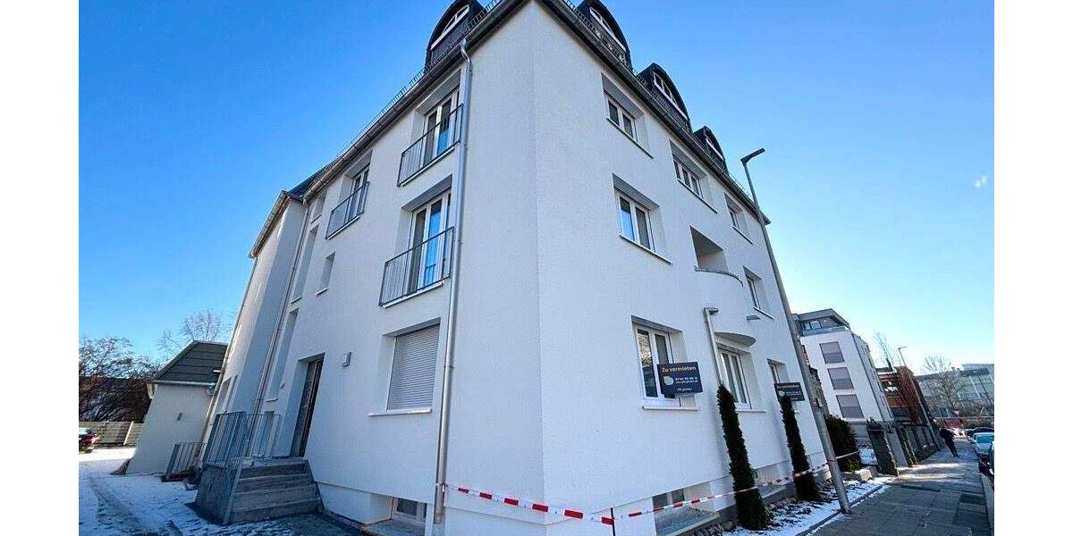 Etagenwohnung Sindelfingen Mitte - 2 Zimmer, 89 m&sup2;, 1.380&euro; | Angebot:24407414