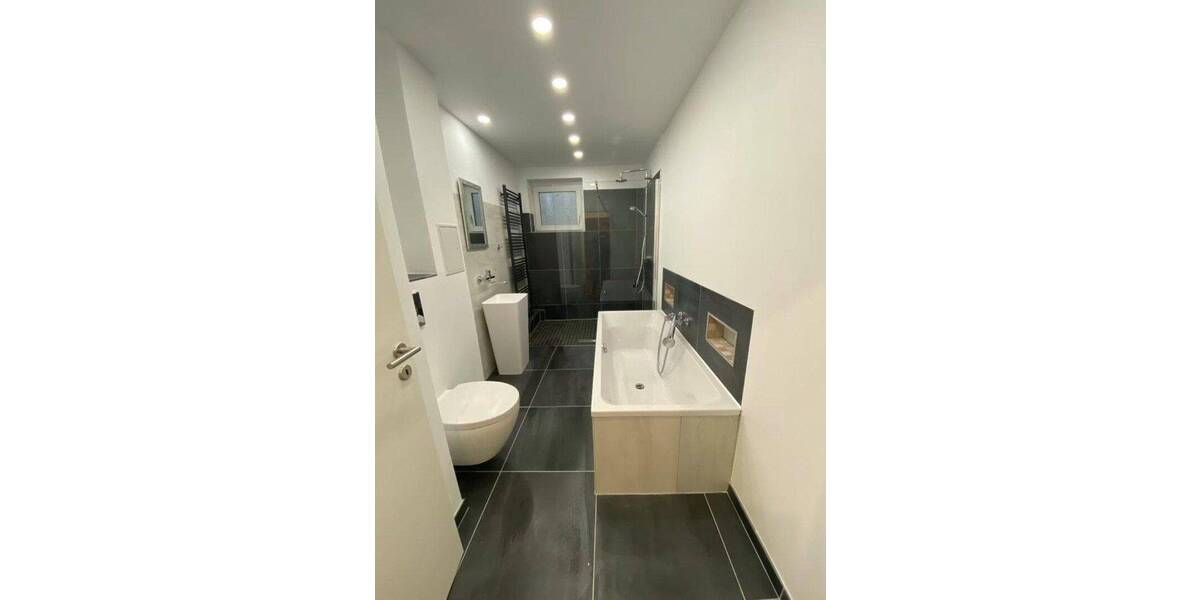 Etagenwohnung Karlsruhe Südweststadt - 2 Zimmer, 75 m&sup2;, 1.200&euro; | Angebot:26818378