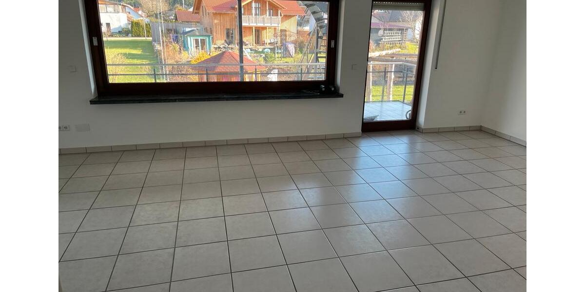 Etagenwohnung Rosenfeld - 4.5 Zimmer, 134 m&sup2;, 1.300&euro; | Angebot:25993674