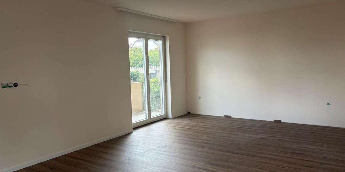Etagenwohnung Homburg - 3 Zimmer, 80 m&sup2;, 900&euro; | Angebot:26733709