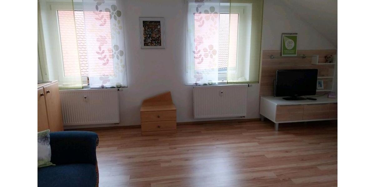Dachgeschoßwohnung Leuchtenberg - 2 Zimmer, 60 m&sup2;, 400&euro; | Angebot:26321382