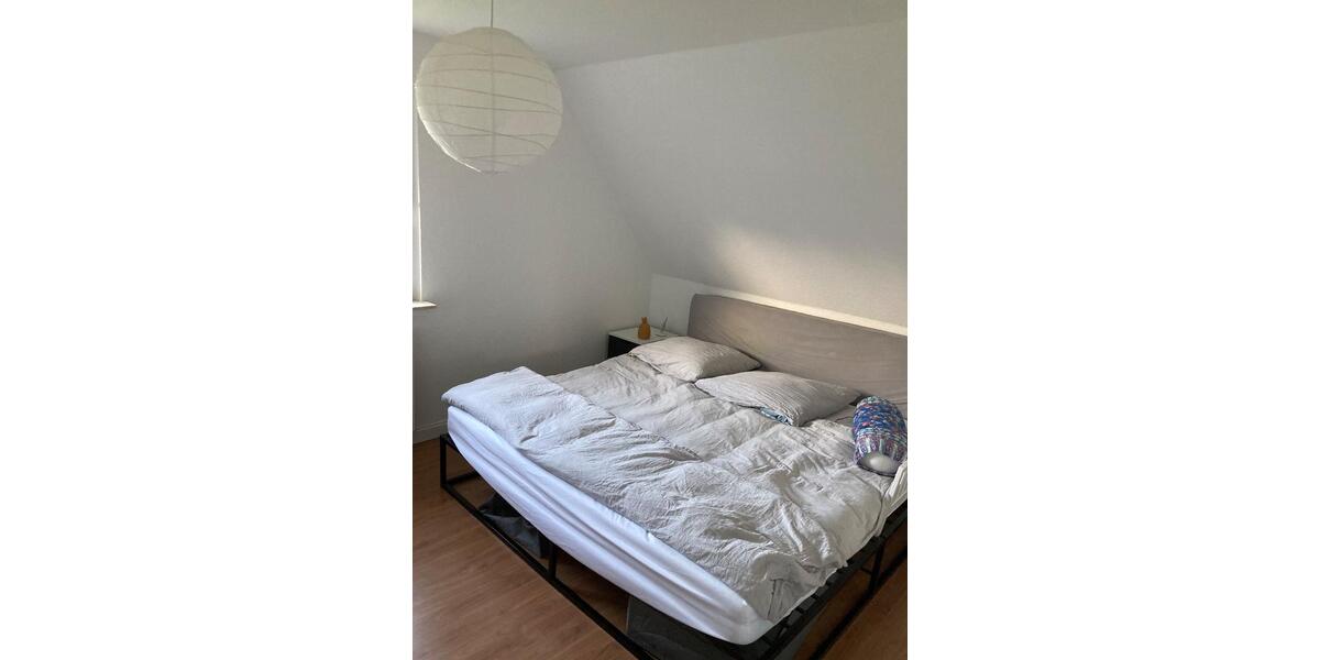 Wohnen auf Zeit Olpe - 7 Zimmer, 160 m&sup2;, 80&euro; | Angebot:26438470