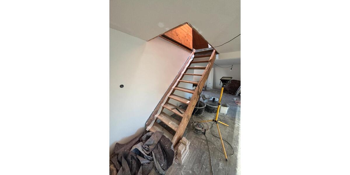 Dachgeschoßwohnung Peterswald-Löffelscheid Löffelscheid - 4 Zimmer, 105 m&sup2;, 820&euro; | Angebot:25328967