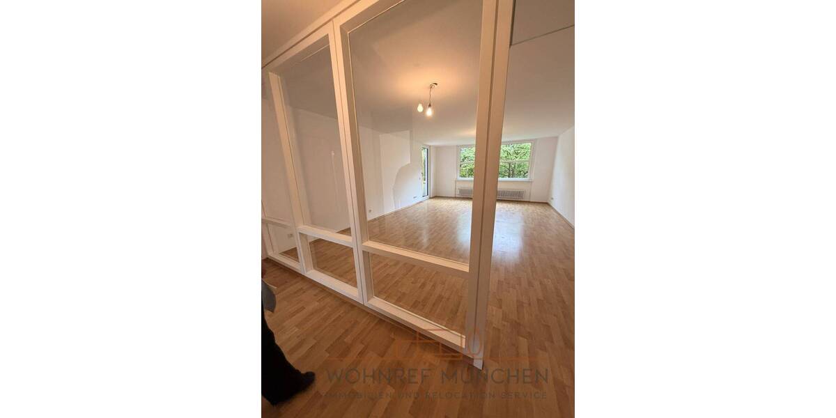 Etagenwohnung München Bogenhausen - 4 Zimmer, 110 m&sup2;, 2.290&euro; | Angebot:26806839