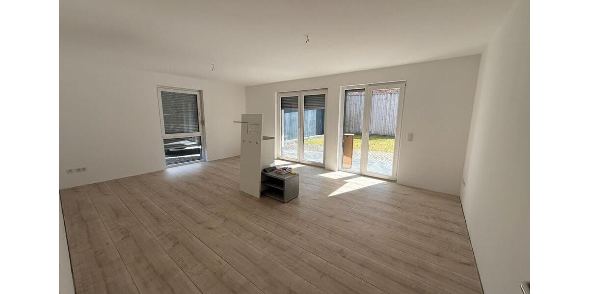 Erdgeschoßwohnung Sassenburg - 4 Zimmer, 110 m&sup2;, 1.115&euro; | Angebot:26005663