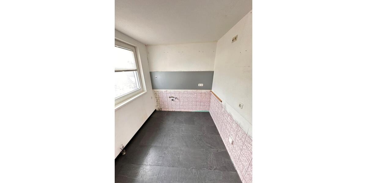 Dachgeschoßwohnung Medebach - 2.5 Zimmer, 75 m&sup2;, 450&euro; | Angebot:22010190