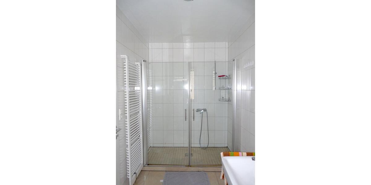 Wohnen auf Zeit Edenkoben - 3 Zimmer, 107 m&sup2;, 385&euro; | Angebot:26536745