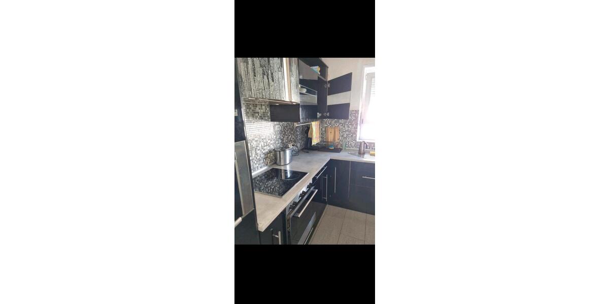 WG Zimmer in einer dreier WG 4 zimmer