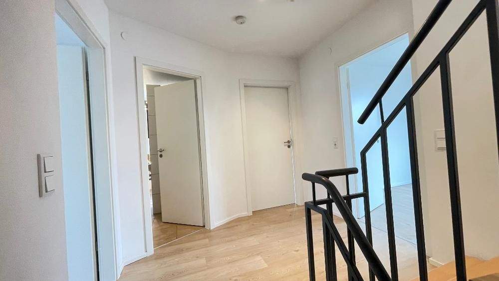 Doppelhaushälfte Holzgerlingen - 6 Zimmer, 160 m&sup2;, 3.633&euro; | Angebot:25800085