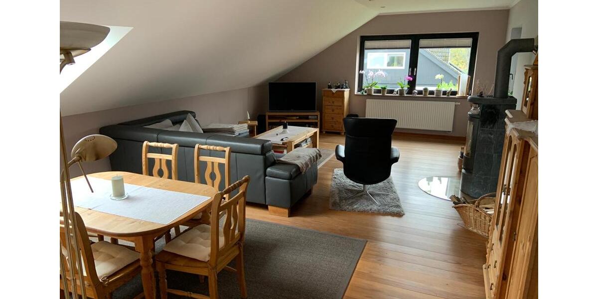 Dachgeschoßwohnung Kiel Elmschenhagen - 3 Zimmer, 115 m&sup2;, 1.250&euro; | Angebot:26137368