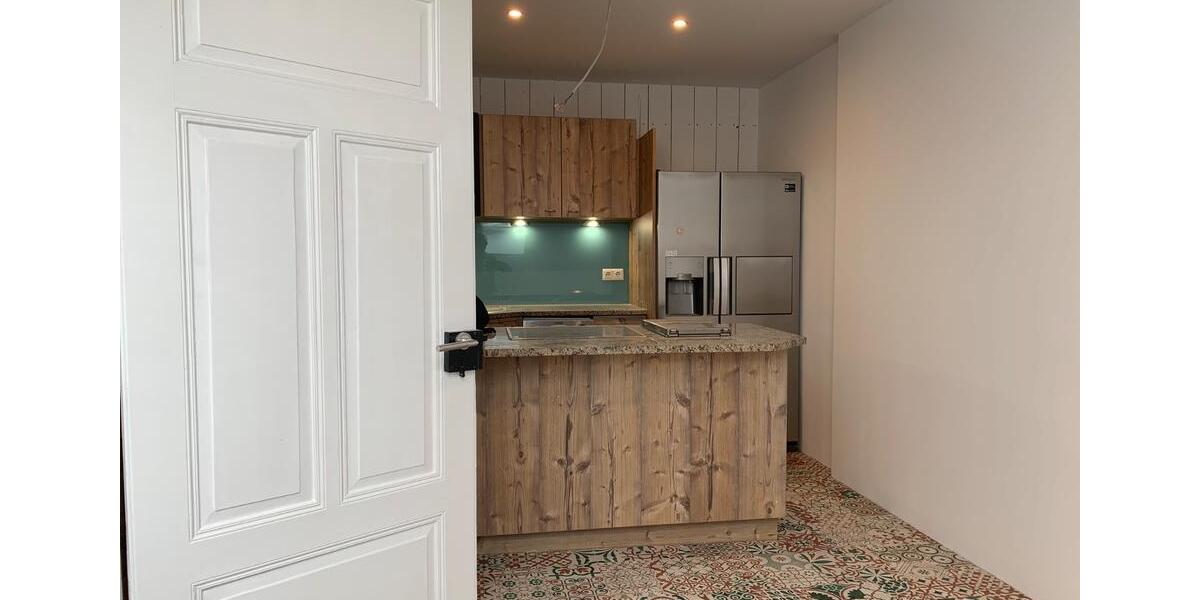 stylische Wohnung 1-2-3 Geschoss - Parkflächen ev Garten 5 zimmer