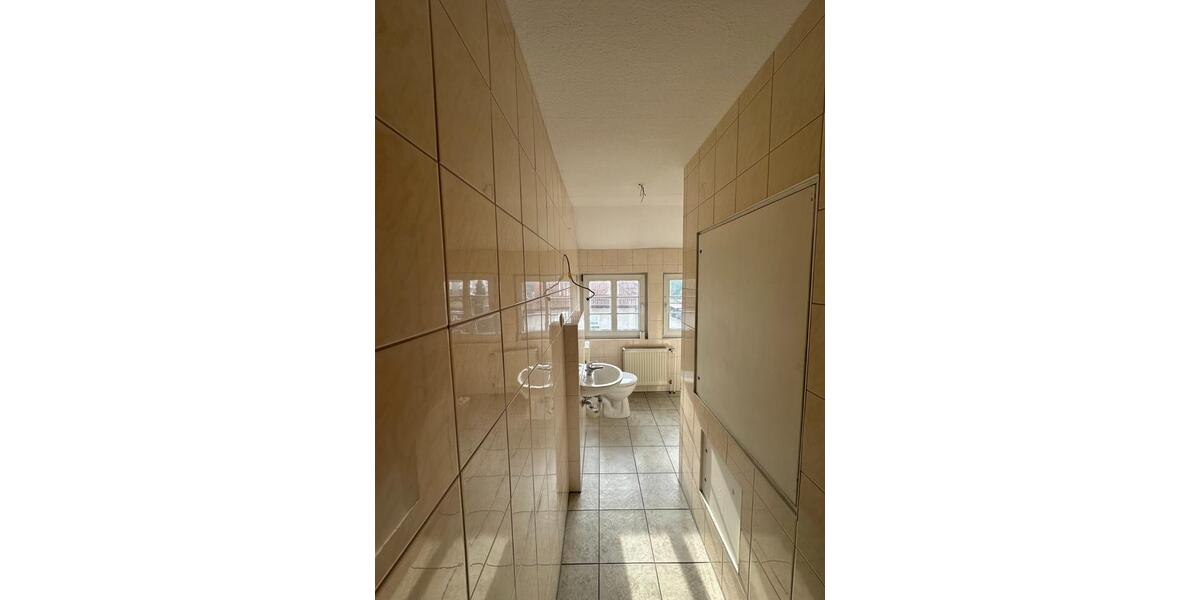 Dachgeschoßwohnung Neustrelitz - 3 Zimmer, 59 m&sup2;, 415&euro; | Angebot:25853532