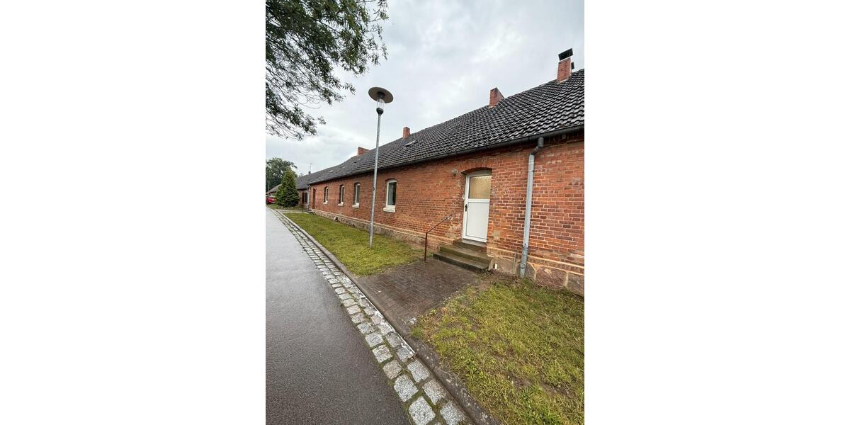 Erdgeschoßwohnung Krackow - 2 Zimmer, 49 m&sup2;, 300&euro; | Angebot:26631218