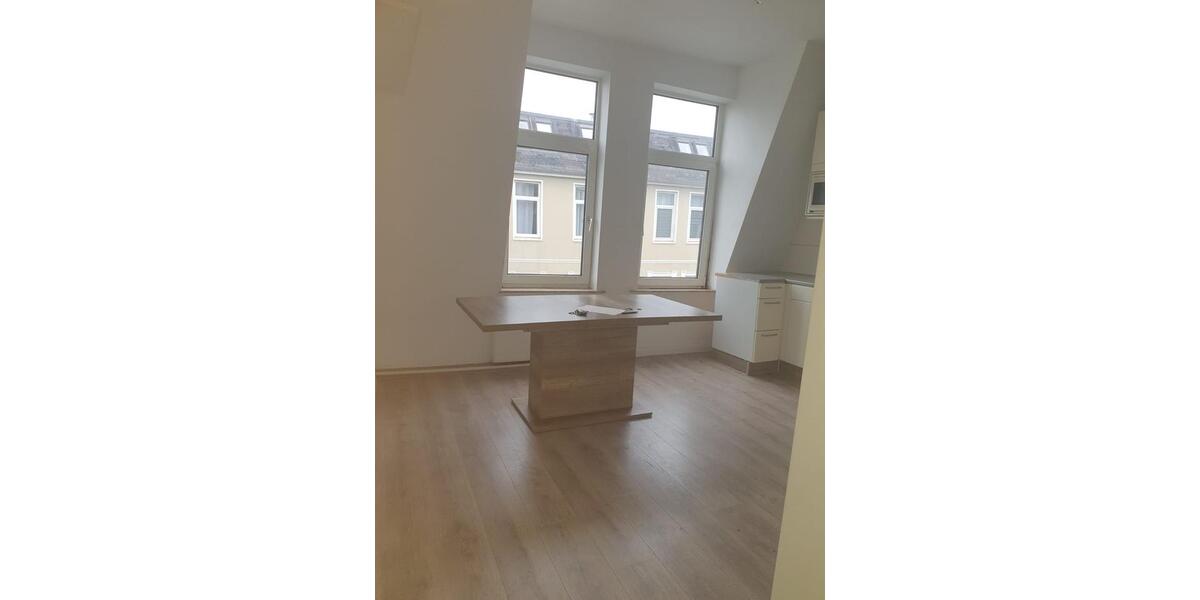 Dachgeschoßwohnung Bremerhaven - 3 Zimmer, 94 m&sup2;, 650&euro; | Angebot:26151275