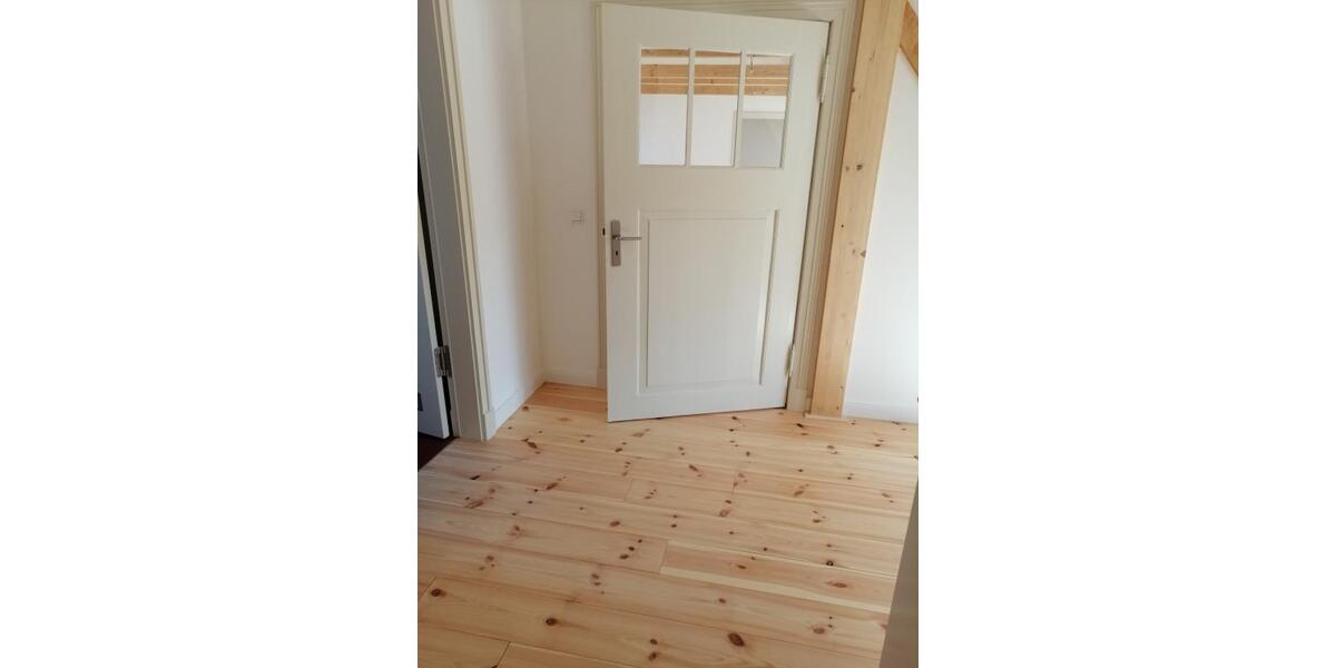 Dachgeschoßwohnung Güstrow - 2 Zimmer, 90 m&sup2;, 800&euro; | Angebot:24354436