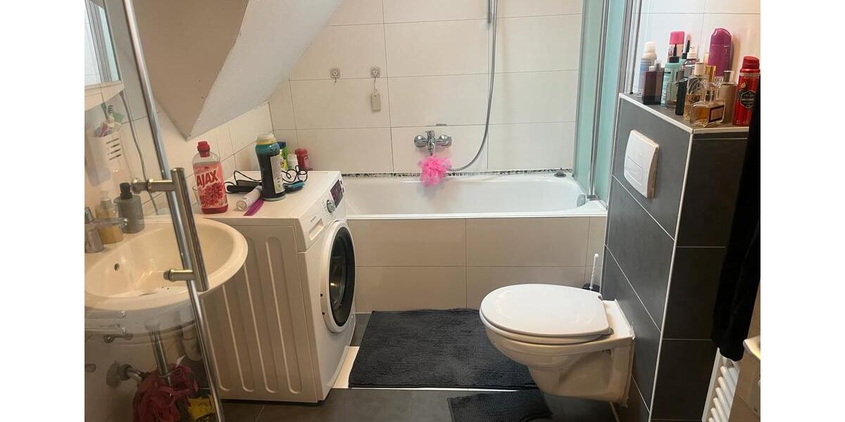 Dachgeschoßwohnung Neu-Ulm Burlafingen - 3.5 Zimmer, 85 m&sup2;, 1.200&euro; | Angebot:25323912