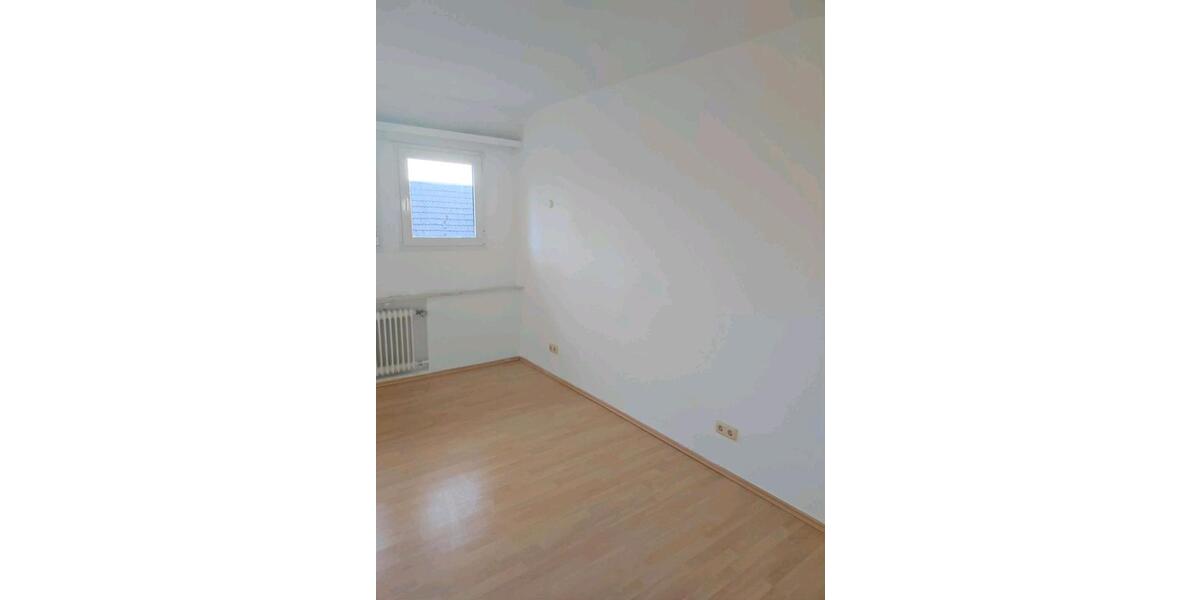 Dachgeschoßwohnung Waldbröl - 3 Zimmer, 72 m&sup2;, 680&euro; | Angebot:24710929