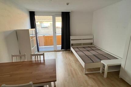 Möblierte 1-Zi Whg mit Balkon & Rheinblick in Mannheim-Lindenhof zimmer