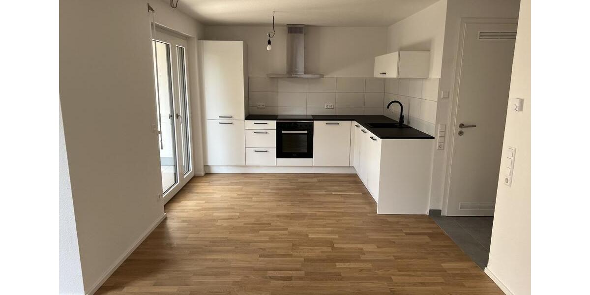 lichtdurchflutete wunderschöne 3,5 Zimmer Wohnung mit Garten 3.5 zimmer