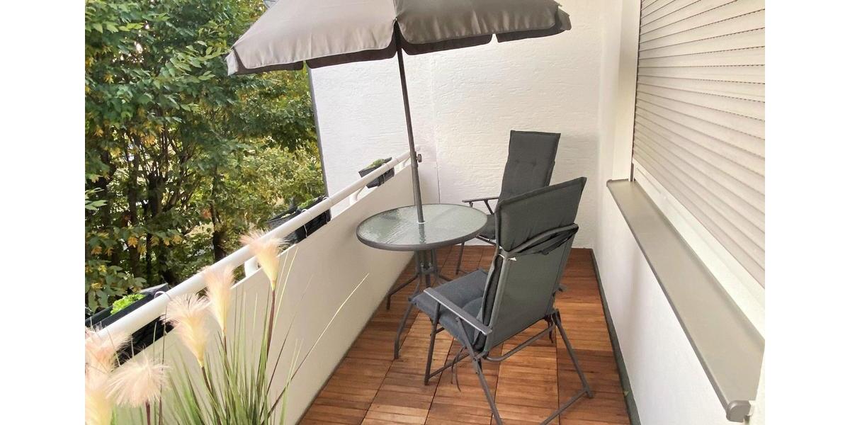 möbliertes WG-Zimmer mit Wlan, Smart-TV, eigener Balkon, Bad, Wc und Küche zur Teilung, Waschmaschine, Trockner 1 zimmer