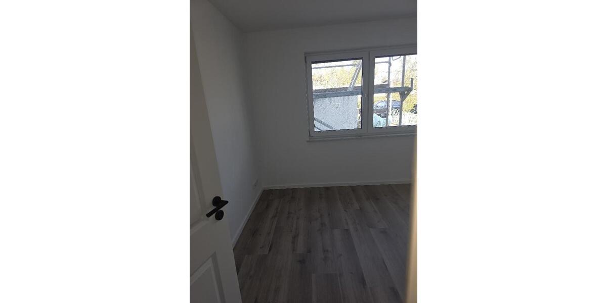 Erdgeschoßwohnung Eschborn - 5 Zimmer, 133 m&sup2;, 1.850&euro; | Angebot:26621148