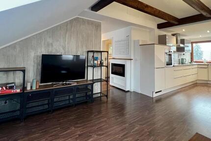 Loftähnliche DG Wohnung 2 zimmer