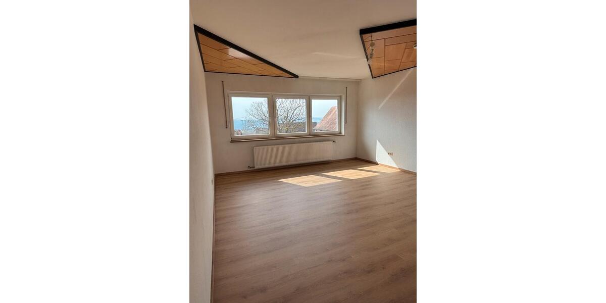 Etagenwohnung Absberg - 5 Zimmer, 106 m&sup2;, 840&euro; | Angebot:26040551
