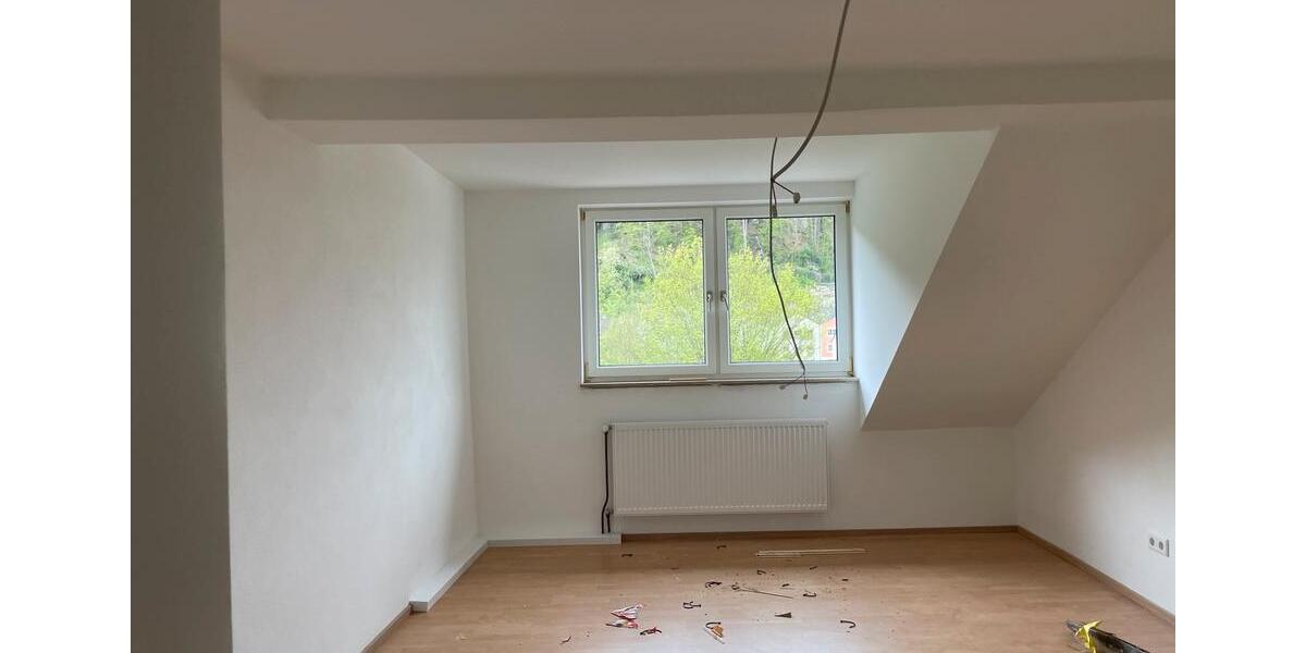 Dachgeschoßwohnung Hemau - 4 Zimmer, 75 m&sup2;, 850&euro; | Angebot:24803916