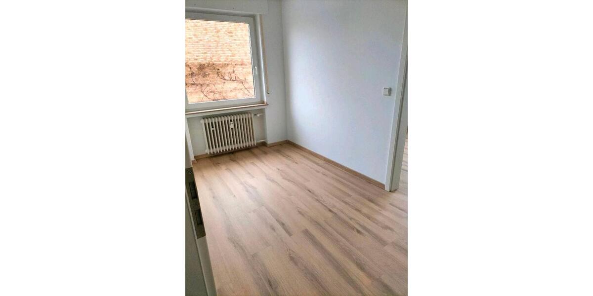 Etagenwohnung Paderborn Neuenbeken - 5 Zimmer, 100 m&sup2;, 900&euro; | Angebot:25994216