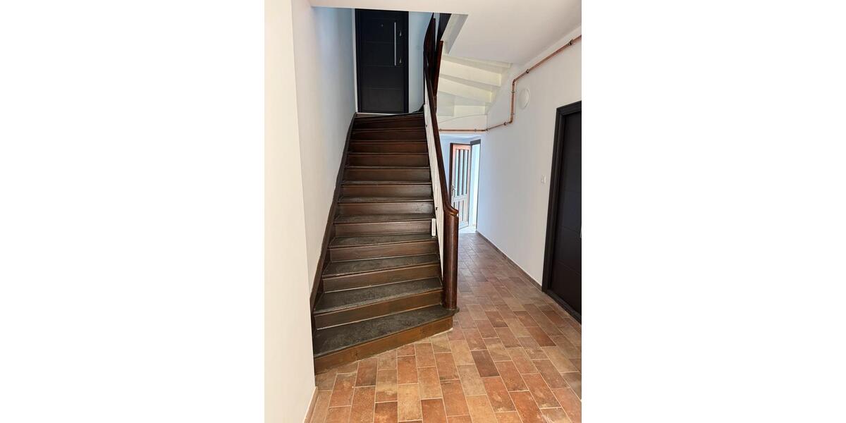 Dachgeschoßwohnung Crimmitschau - 1 Zimmer, 11 m&sup2;, 350&euro; | Angebot:25805277