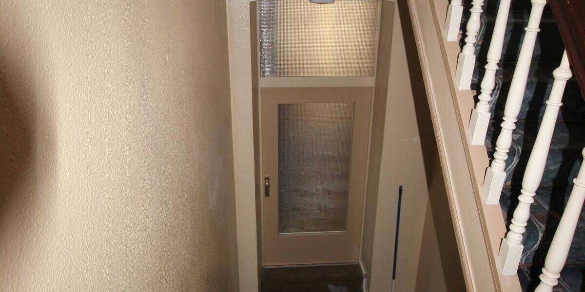 DU , Dellpl.25, 2.OG, 85 m², 2 Zi, Flur, Küche, Bad,Balkon,zusätzl.ein App. 1 Zi.,Flur,WC,1 gr.Einbauschrank 3 zimmer