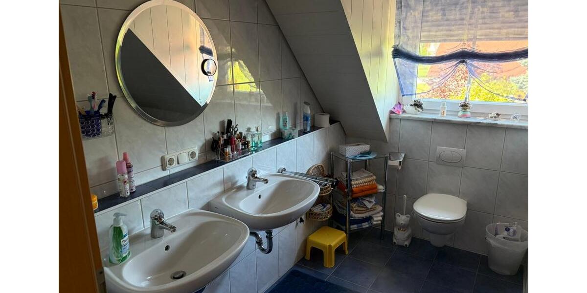 Doppelhaushälfte Geisenfeld - 6 Zimmer, 125 m&sup2;, 1.500&euro; | Angebot:26693812