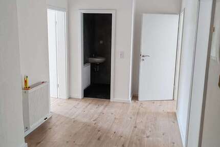 Wohnung zum Mieten in Werdau 430 € 77.3 m² 3 zimmer