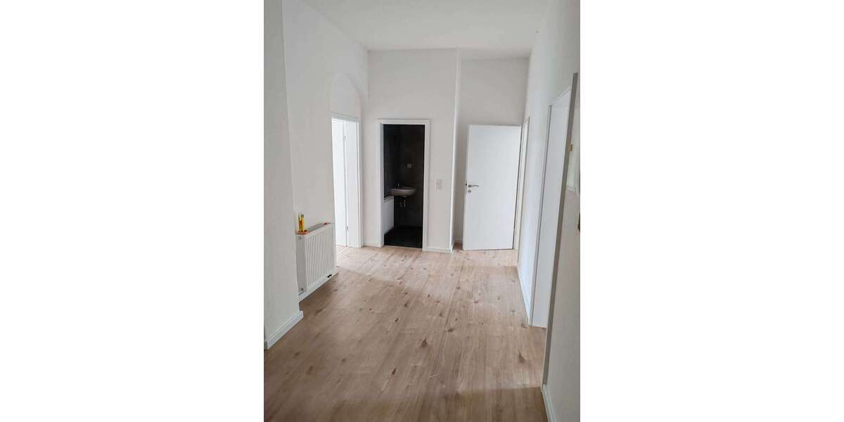 Wohnung zum Mieten in Werdau 430 € 77.3 m² 3 zimmer