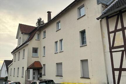 Renovierte 3-Zimmerwohnung mit Balkon und Garage mitten in der Stadt 3 zimmer