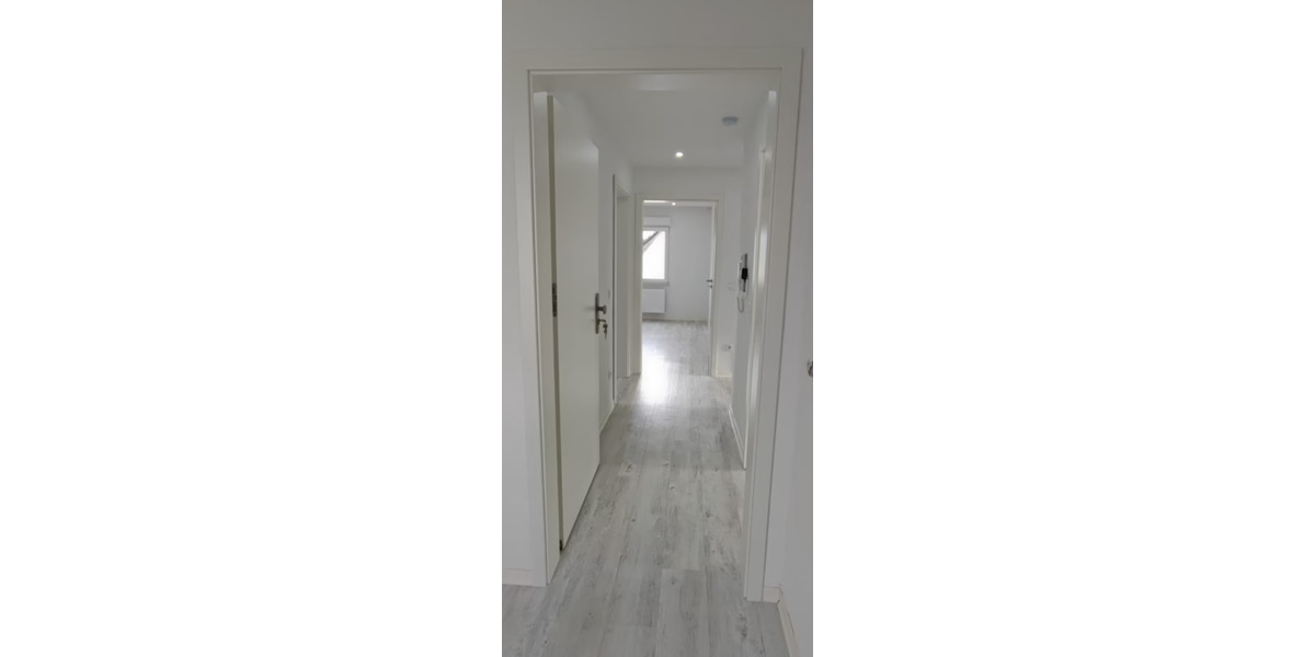 Dachgeschoßwohnung Selters (Westerwald) - 2.5 Zimmer, 70 m&sup2;, 750&euro; | Angebot:25568943