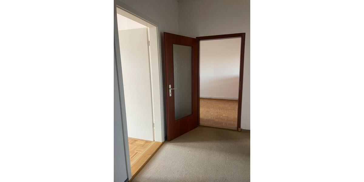 Dachgeschoßwohnung Halle (Saale) Frohe Zukunft - 2 Zimmer, 60 m&sup2;, 648&euro; | Angebot:26698376