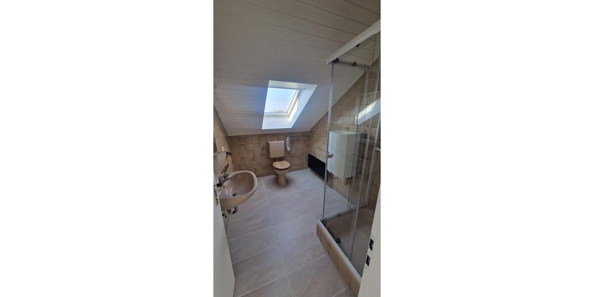 Dachgeschoßwohnung Rülzheim - 1.5 Zimmer, 30 m&sup2;, 385&euro; | Angebot:25960694