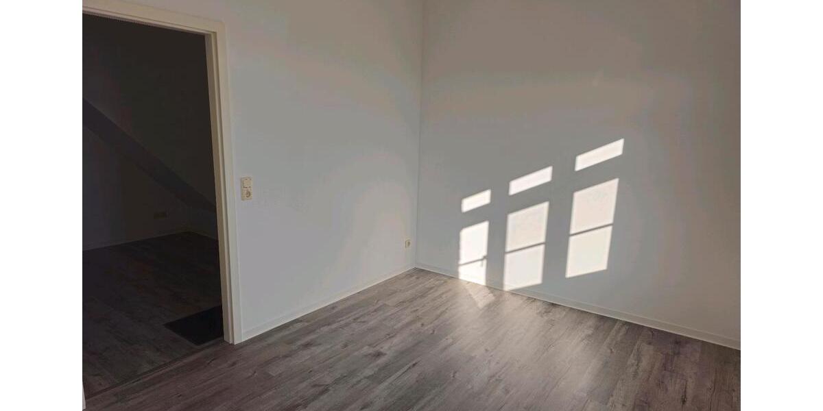 Dachgeschoßwohnung Rochlitz - 3 Zimmer, 86 m&sup2;, 650&euro; | Angebot:25479191