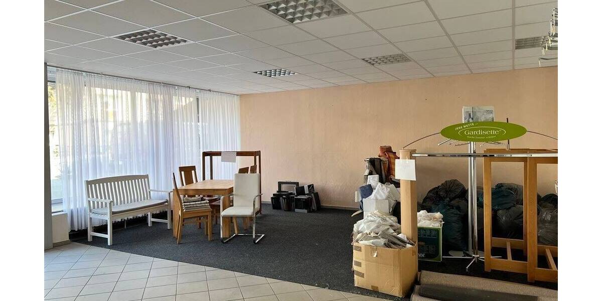 Gewerbeobjekt Beverungen - 3 Zimmer, 700&euro; | Angebot:25741647