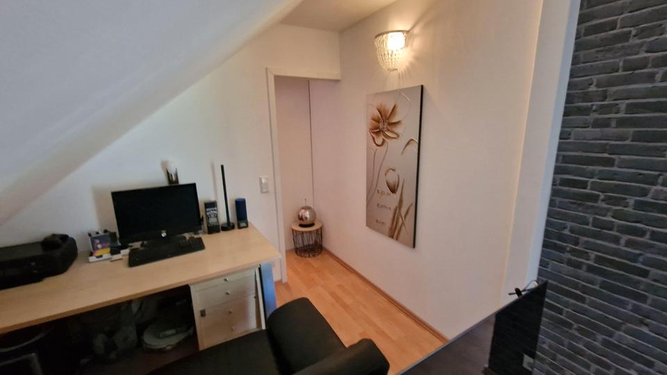 Etagenwohnung Gummersbach Berstig Süd - 2 Zimmer, 90 m&sup2;, 590&euro; | Angebot:26615573