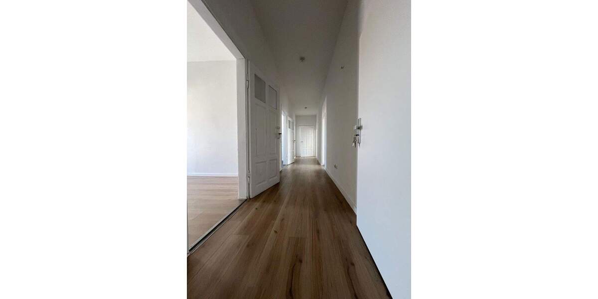 Etagenwohnung Naumburg Domstadt - 4 Zimmer, 112 m&sup2;, 750&euro; | Angebot:24973428