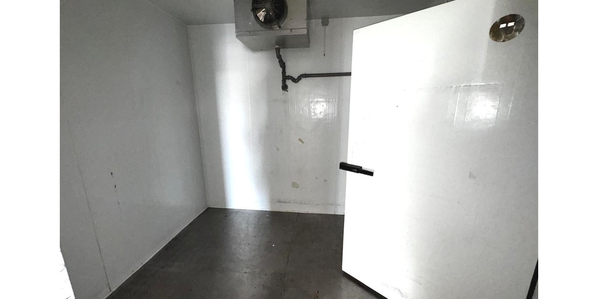 Gewerbeobjekt Kabelsketal - 1.990&euro; | Angebot:25350221