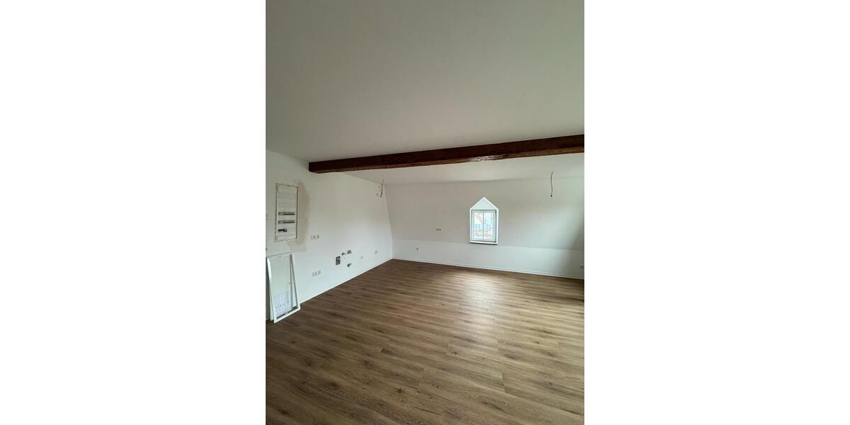 Dachgeschoßwohnung Wiesentheid - 2 Zimmer, 54 m&sup2;, 511&euro; | Angebot:25852647