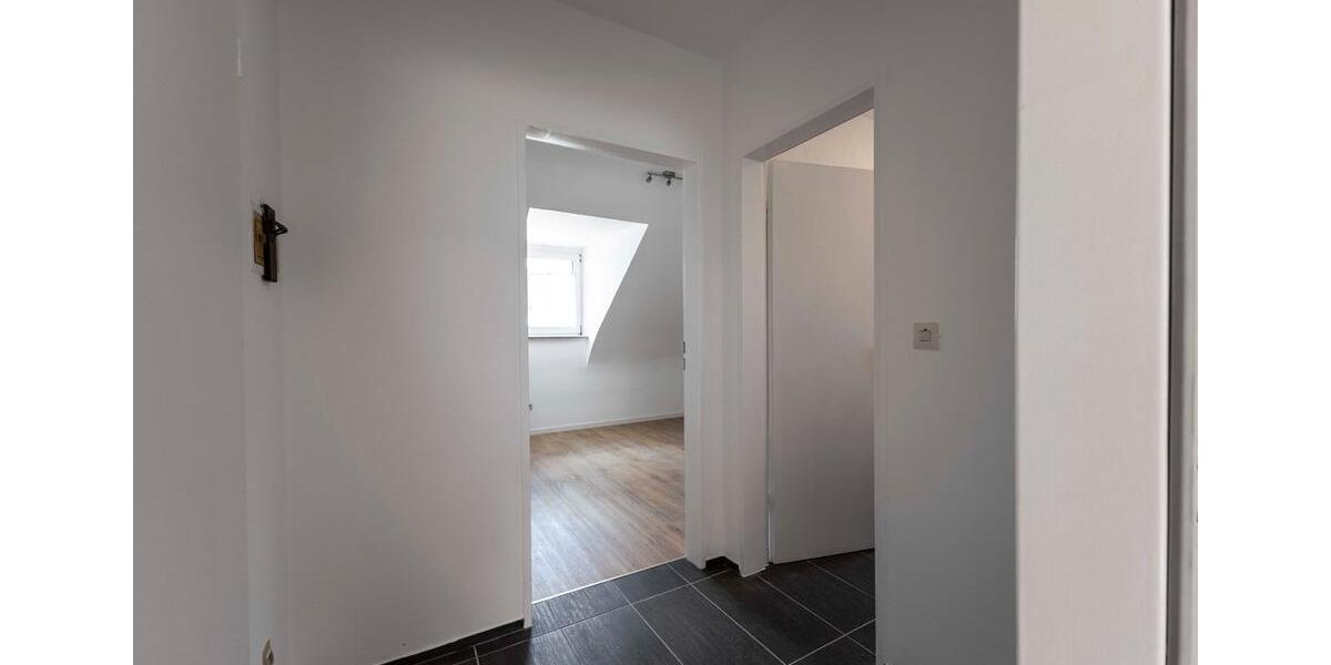 Dachgeschoßwohnung Mertesdorf - 2 Zimmer, 32 m&sup2;, 350&euro; | Angebot:26676355